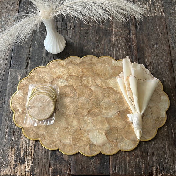 VINTAGE capiz shell placemats - with coasters, embroidered napkins, napkin rings - Picture 2 of 11